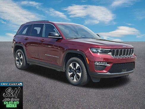 Used 2024 Jeep Grand Cherokee Limited 4xe AWD/4WD image 3
