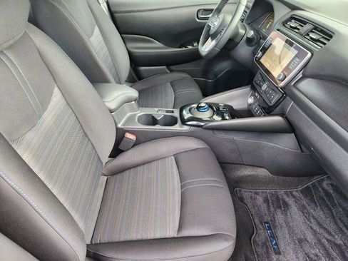 Used 2025 Nissan Leaf SV Plus FWD image 10
