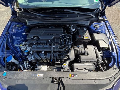 Used 2025 Hyundai Elantra SEL image 34