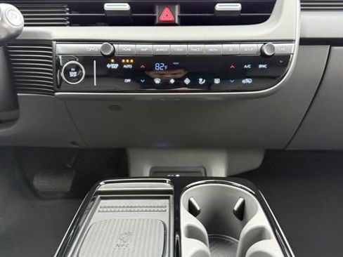 Used 2025 Hyundai Ioniq 5 SEL image 23
