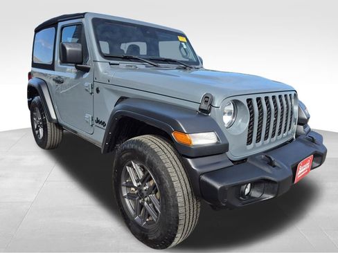 Used 2024 Jeep Wrangler Sport S image 7
