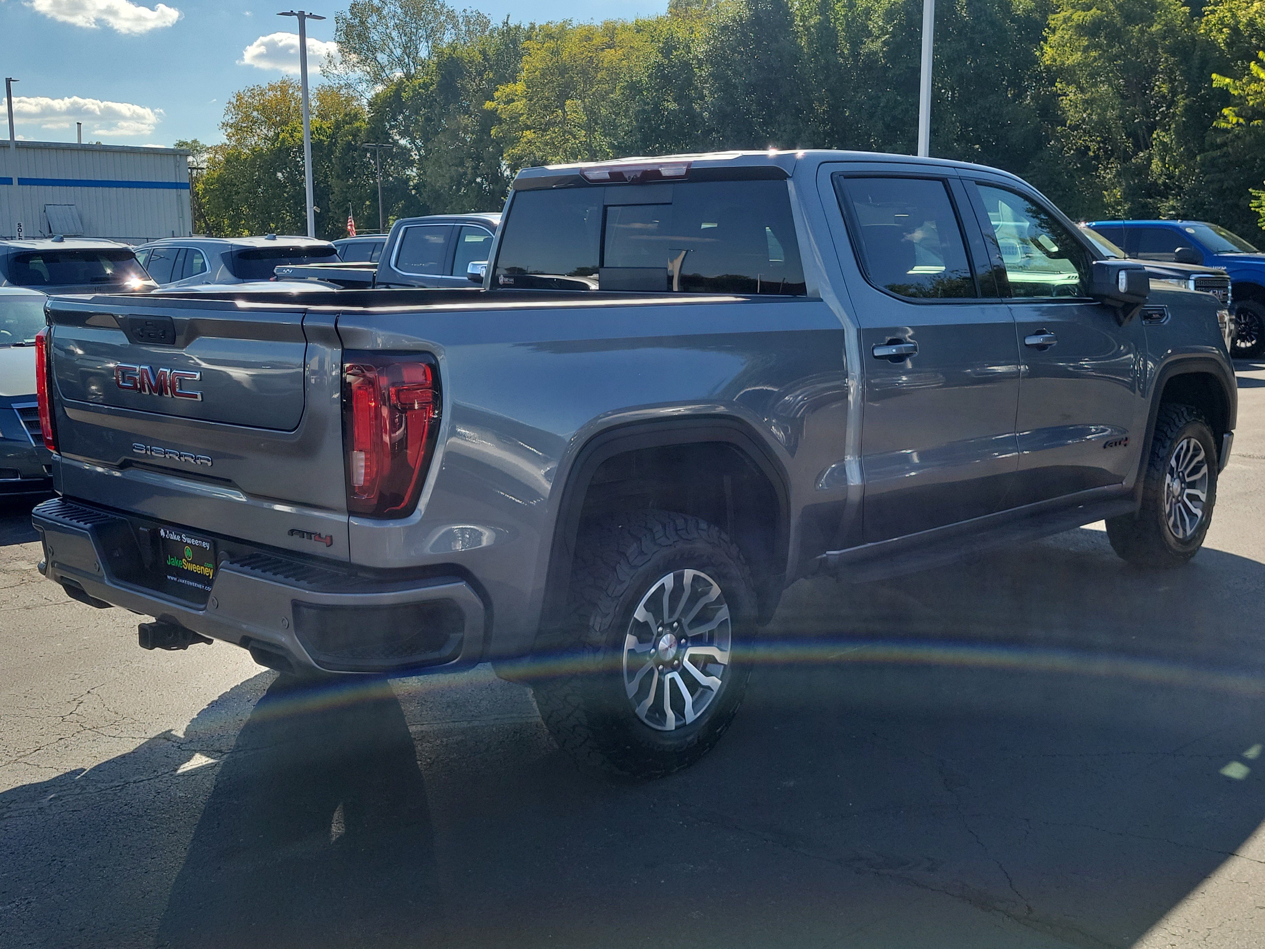 Used 2021 GMC Sierra 1500 AT4 w/ AT4 Premium Package AWD/4WD image 4