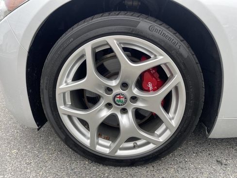 Used 2021 Alfa Romeo Giulia Ti image 11