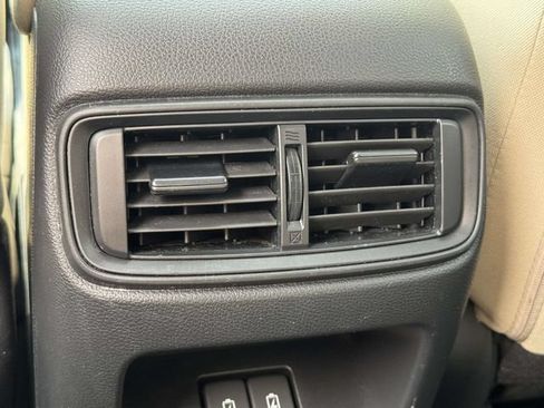 Used 2017 Honda CR-V EX image 40
