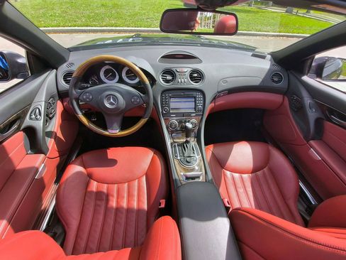 Used 2009 Mercedes-Benz SL 550 image 9