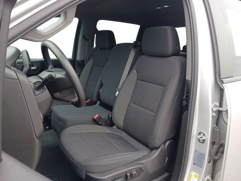 Used 2022 Chevrolet Silverado 2500 Custom w/ Custom Value Package image 27