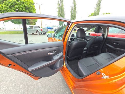 Used 2024 Nissan Sentra SR w/ SR Premium Package image 17