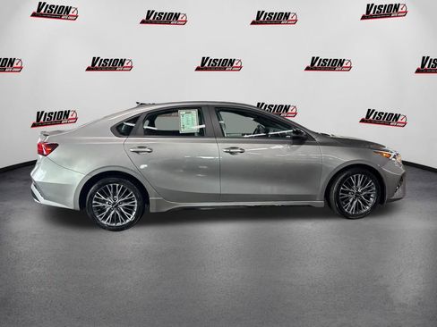 Used 2024 Kia Forte GT-Line w/ GT-Line Premium Package image 4