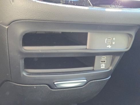 New 2026 Chrysler Pacifica Select image 27