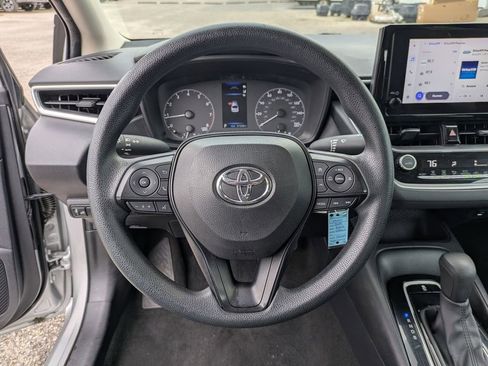 Used 2024 Toyota Corolla LE image 18