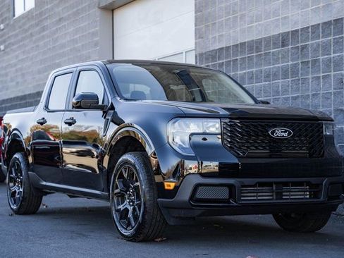 New 2025 Ford Maverick XLT w/ XLT Luxury Package image 2