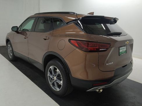Used 2024 Chevrolet Blazer LT w/ Convenience Package FWD image 5