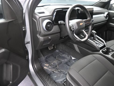 Used 2024 Chevrolet Colorado LT w/ LT Convenience Package II image 12