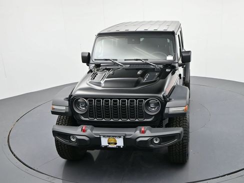 Used 2025 Jeep Wrangler Unlimited Rubicon image 16