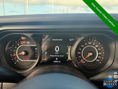Used 2025 Jeep Wrangler Unlimited Rubicon AWD/4WD image 6