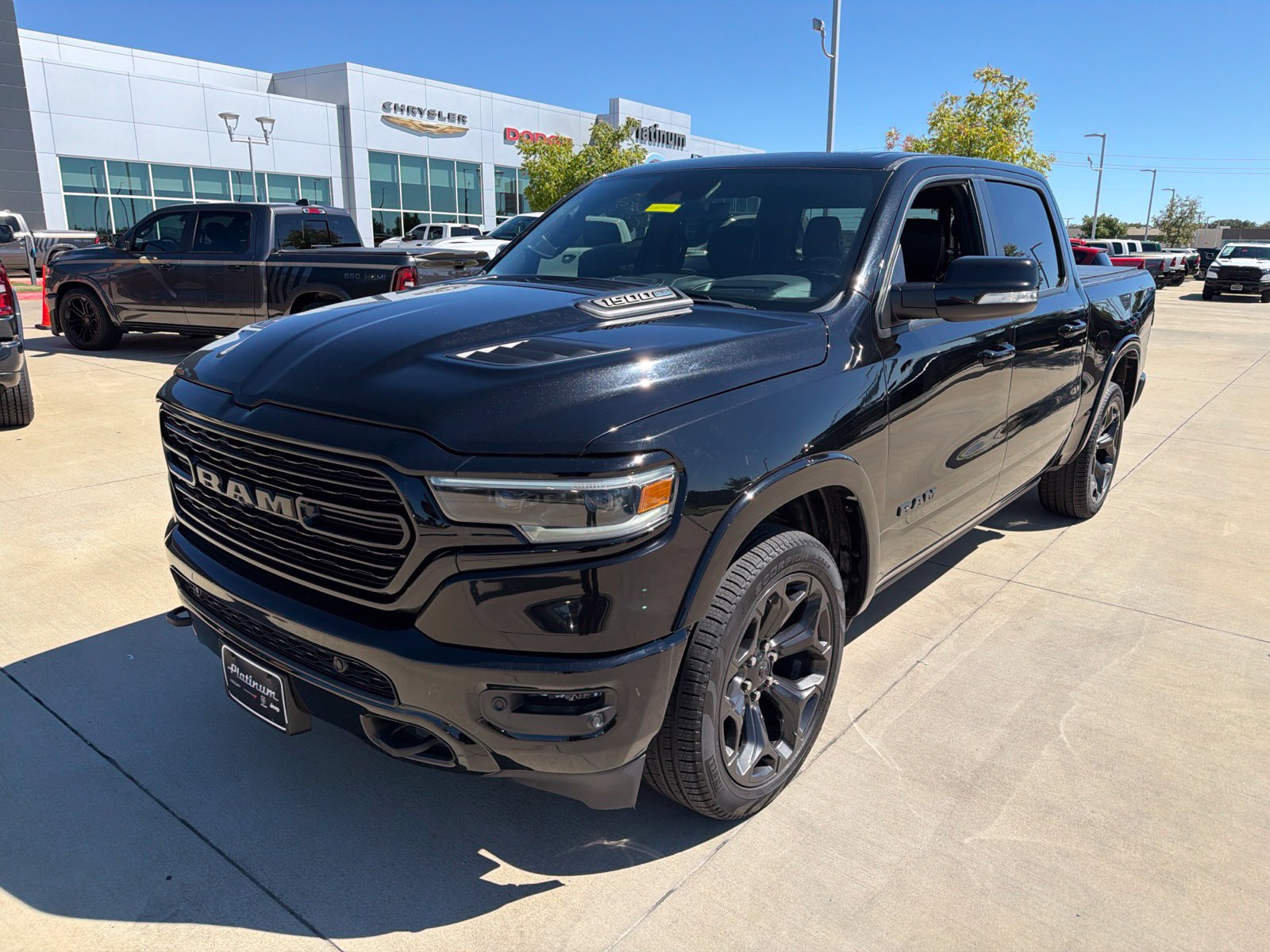 Used 2022 RAM 1500 Limited AWD/4WD image 9