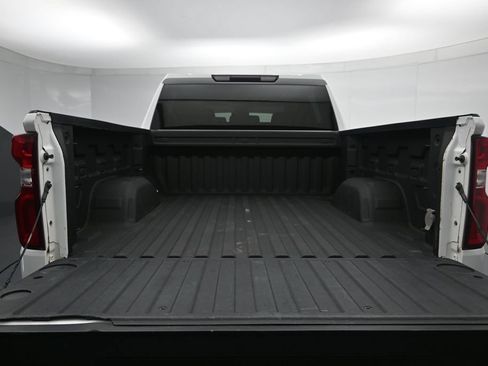 Used 2022 Chevrolet Silverado 1500 RST w/ Z71 Off-Road Package AWD/4WD image 25