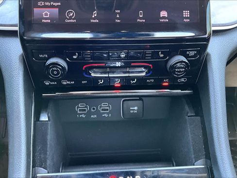 Used 2021 Jeep Grand Cherokee L Limited RWD image 33
