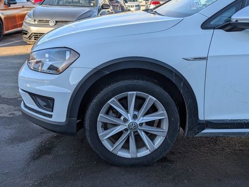 Used 2017 Volkswagen Golf Alltrack SE image 9