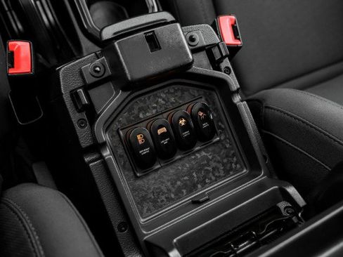 Used 2020 Jeep Wrangler Unlimited Sport AWD/4WD image 23