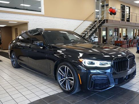Used 2022 BMW 750i xDrive w/ Executive Package AWD/4WD image 22