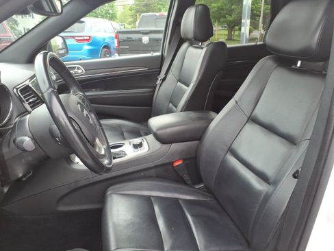 Used 2022 Jeep Grand Cherokee Limited AWD/4WD image 14