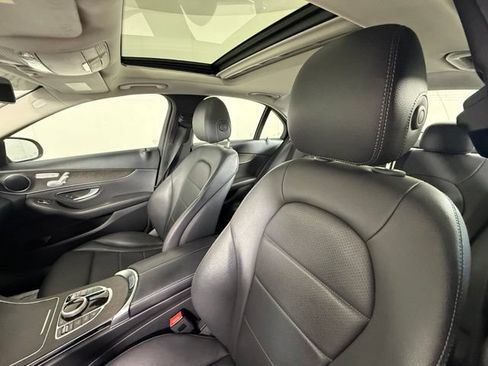 Used 2019 Mercedes-Benz C 300 Sedan image 5
