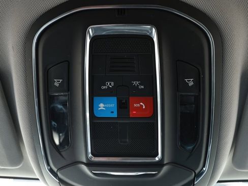 Certified 2023 Jeep Grand Cherokee L Laredo RWD image 21