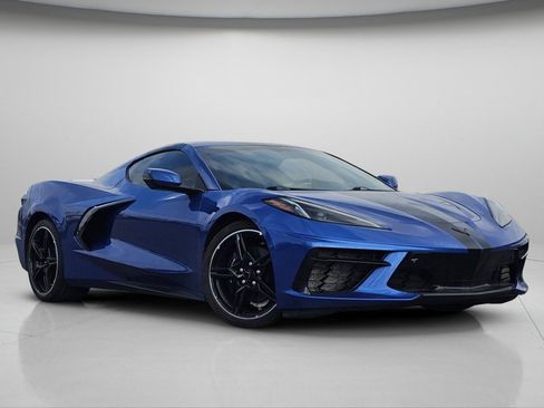 Used 2021 Chevrolet Corvette Stingray image 2
