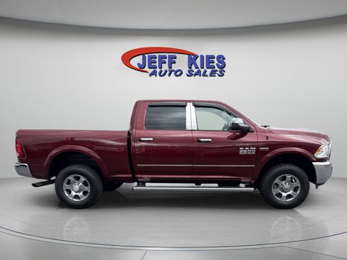 Used 2018 RAM 3500 SLT w/ Luxury Group AWD/4WD image 4
