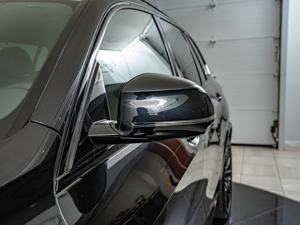 Used 2023 BMW X5 xDrive40i w/ Executive Package AWD/4WD image 9