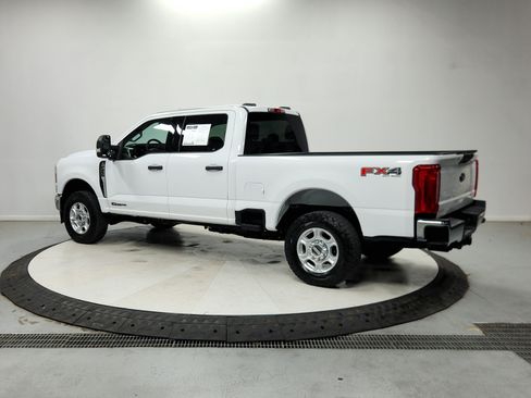 Used 2025 Ford F250 XLT w/ FX4 Off-Road Package AWD/4WD image 8