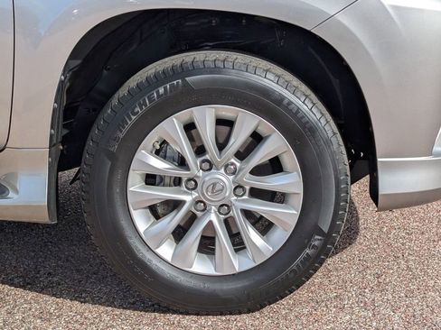 Used 2023 Lexus GX 460 Premium w/ Premium Plus Package image 10