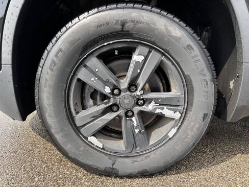 Used 2018 Chevrolet Trax LT w/ Sun & Sound Package AWD/4WD image 9