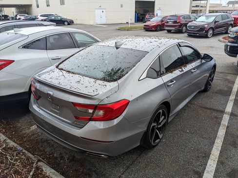 Used 2019 Honda Accord Sport image 8