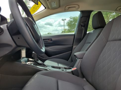Certified 2025 Toyota Corolla LE FWD image 22