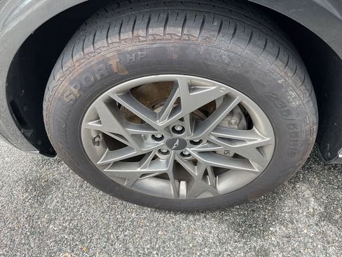 Used 2025 Genesis GV70 2.5T AWD/4WD image 5