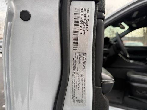 Used 2023 Jeep Grand Cherokee Altitude image 24