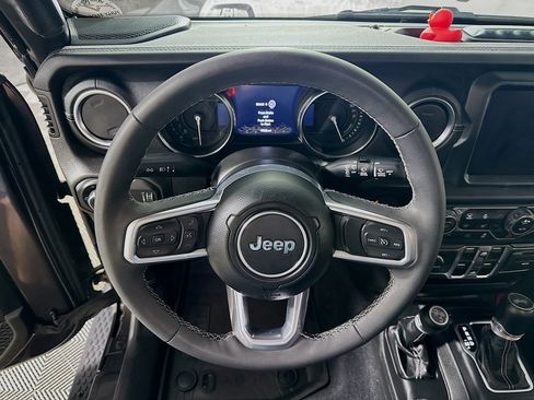 Used 2023 Jeep Wrangler Unlimited Sahara w/ Cold Weather Group AWD/4WD image 16