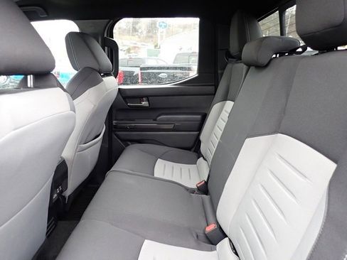 Used 2025 Toyota Tacoma 4x4 Double Cab image 11