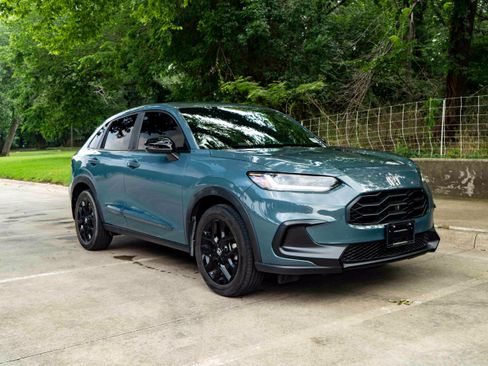 Used 2024 Honda HR-V Sport image 2