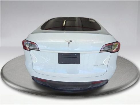 Used 2023 Tesla Model Y Long Range AWD/4WD image 7