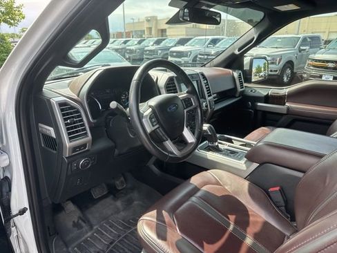 Used 2017 Ford F150 Platinum w/ Equipment Group 701A Luxury AWD/4WD image 10