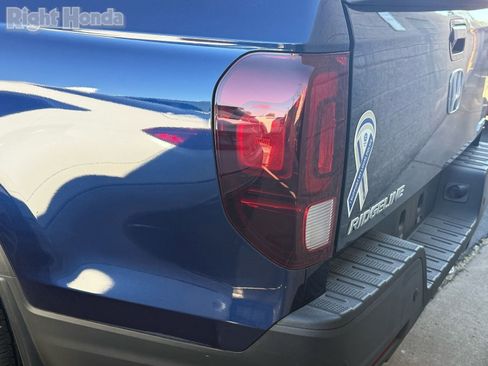 Used 2021 Honda Ridgeline RTL-E image 9