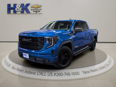 Used 2024 GMC Sierra 1500 Elevation w/ Preferred Package AWD/4WD image 3
