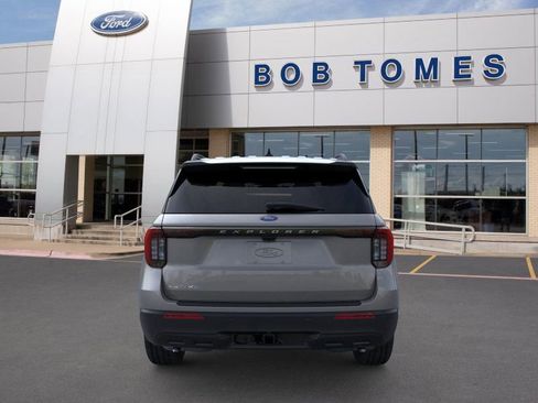 New 2025 Ford Explorer Active image 7