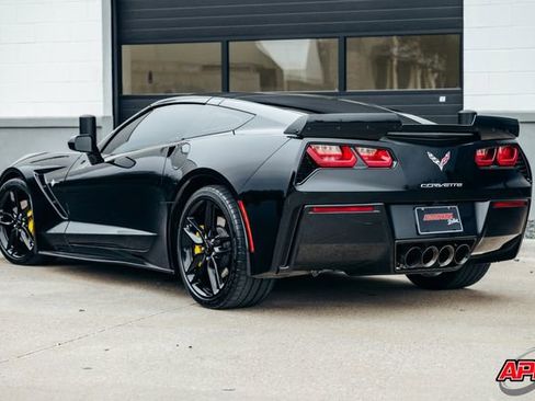 Used 2016 Chevrolet Corvette Stingray Coupe w/ 2LT Preferred Equipment Group image 3