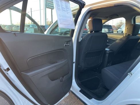 Used 2012 Chevrolet Equinox LS image 26