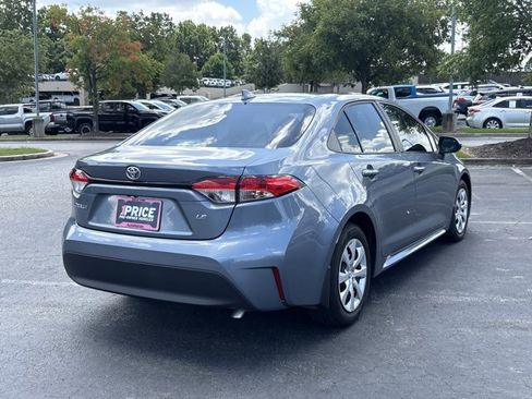 Used 2025 Toyota Corolla LE FWD image 5