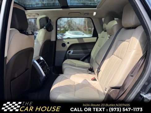 Used 2018 Land Rover Range Rover Sport HSE image 19